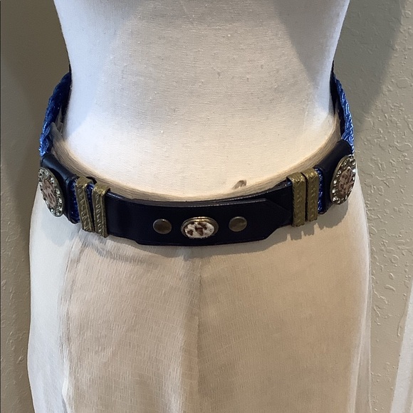 👑HOST PICK👑VINTAGE UNIQUE DIOR BELT. - Picture 6 of 8